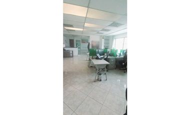 VENDO-ARRIENDO BODEGA BARRIO 12 DE OCTUBRE