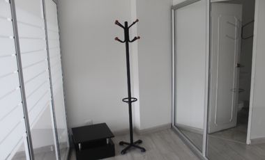 Arriendo Oficina El Lago Ed. Osaka Trade Center, Bogotá