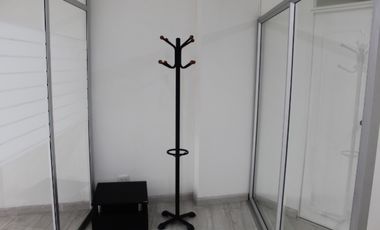Arriendo Oficina El Lago Ed. Osaka Trade Center, Bogotá