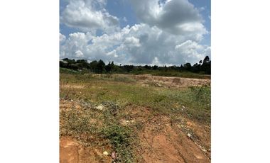 Venta de lote para bodega en parque empresarial