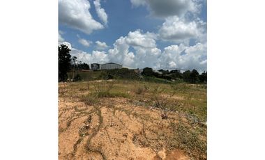 Venta de lote para bodega en parque empresarial