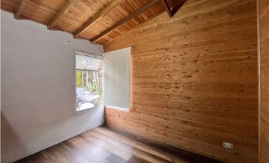 FINCA EN SANTA ELENA CON 5 CABAÑAS EN EL BOSQUE Y QUEBRADA