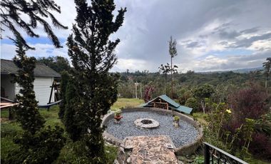 FINCA EN SANTA ELENA CON 5 CABAÑAS EN EL BOSQUE Y QUEBRADA