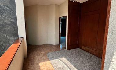 Renta casa y descubre tu nuevo hogar en Loma de Valle Escondido