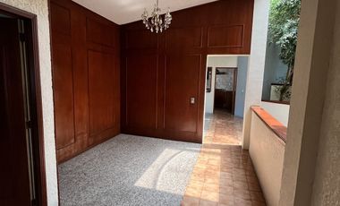 Renta casa y descubre tu nuevo hogar en Loma de Valle Escondido