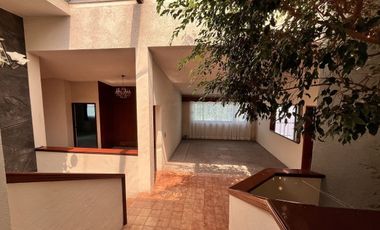 Renta casa y descubre tu nuevo hogar en Loma de Valle Escondido