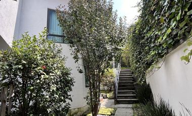 Renta casa y descubre tu nuevo hogar en Loma de Valle Escondido