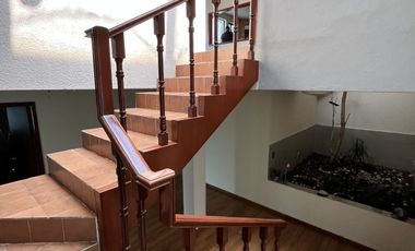 Renta casa y descubre tu nuevo hogar en Loma de Valle Escondido