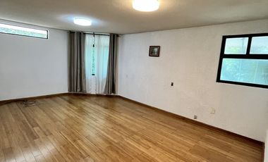 Renta casa y descubre tu nuevo hogar en Loma de Valle Escondido