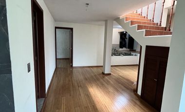 Renta casa y descubre tu nuevo hogar en Loma de Valle Escondido