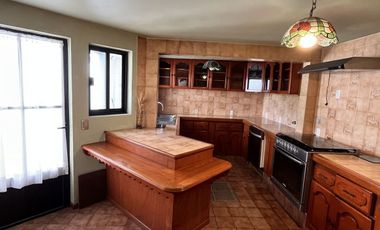 Renta casa y descubre tu nuevo hogar en Loma de Valle Escondido