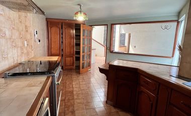 Renta casa y descubre tu nuevo hogar en Loma de Valle Escondido