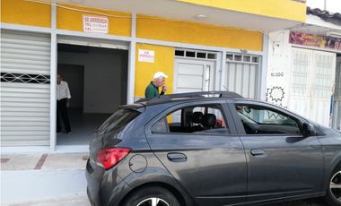 SE VENDE CASA LOCAL COMERCIAL Y VIVIENDAS INDEPENDIENTE EN LA VICTORIA