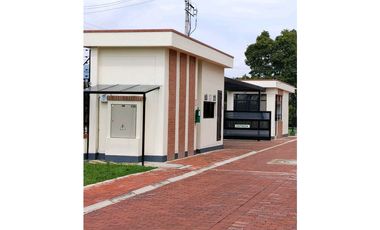 VENDO CASA PARA ESTRENAR EN CHIA