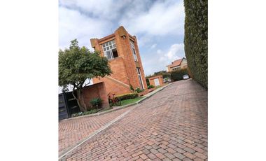 VENDO CASA PARA ESTRENAR EN CHIA