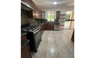EMBASSY GARDENS | CLAYTON | SE ALQUILA DUPLEX| 4R | 5.1/2 B | 2P