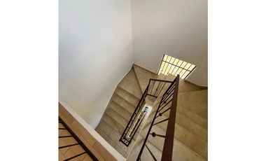 EMBASSY GARDENS | CLAYTON | SE ALQUILA DUPLEX| 4R | 5.1/2 B | 2P
