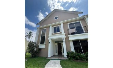 EMBASSY GARDENS | CLAYTON | SE ALQUILA DUPLEX| 4R | 5.1/2 B | 2P