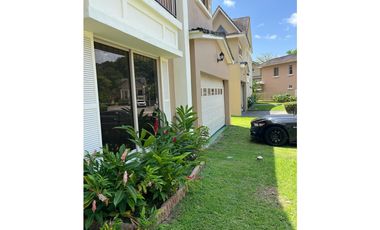 EMBASSY GARDENS | CLAYTON | SE ALQUILA DUPLEX| 4R | 5.1/2 B | 2P
