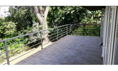 CASA DUPLEX EN CERRO ANCON 4REC  4.5 B 1400M2 RODEADA DE NATURALEZA