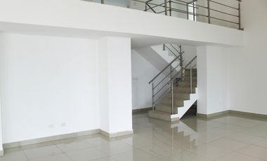 SE ALQUILA APARTAMENTO PH SEVILLA COSTA DEL ESTE