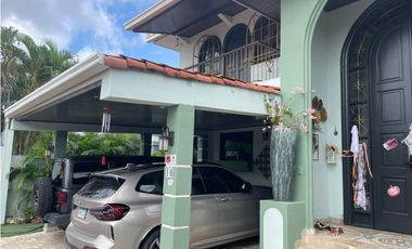 Casa Unifamiliar 
