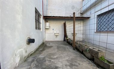 TOKIO 2962, entre Asunción y Santiago, Isidro Casanova