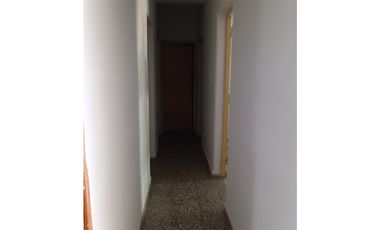 Casa ideal de 3 dormitorios sobre asfalto en Barranqueras