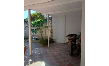 Casa ideal de 3 dormitorios sobre asfalto en Barranqueras