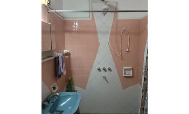 Casa ideal de 3 dormitorios sobre asfalto en Barranqueras