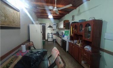 CASA SOBRE TACUARI CASI LAVALLE