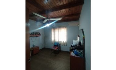 CASA SOBRE TACUARI CASI LAVALLE