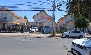 Acogedora casa en venta - Buin