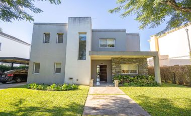 VENTA SAN ISIDRO LABRADOR VILLANUEVA VISTA AL GOLF