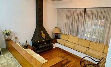 Venta casa de 5 ambientes C/cochera APTO CREDITO