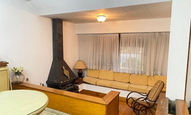 Venta casa de 5 ambientes C/cochera APTO CREDITO