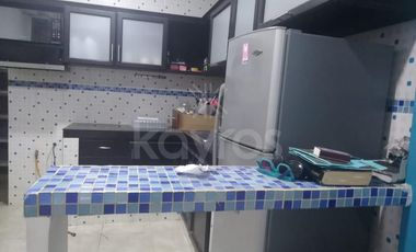 Casa en la margen izquierda con 3 Apartamentos Independientes Balcón y Espacios Amplios