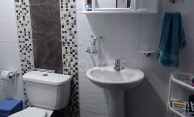 Casa en la margen izquierda con 3 Apartamentos Independientes Balcón y Espacios Amplios