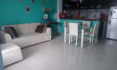 Casa en la margen izquierda con 3 Apartamentos Independientes Balcón y Espacios Amplios