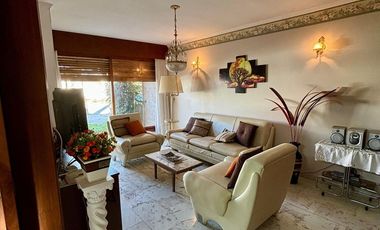 CASA EN VENTA EN MONTES DE OCA DOS DORMITORIOS