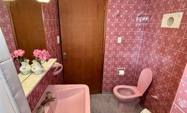 CASA EN VENTA EN MONTES DE OCA DOS DORMITORIOS
