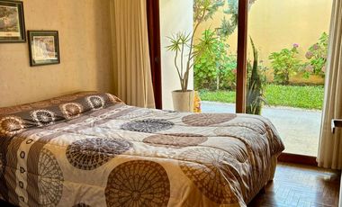 CASA EN VENTA EN MONTES DE OCA DOS DORMITORIOS