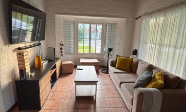 ECHEVERRIA DEL LAGO- ALQUILER DE CASA EN CANNING