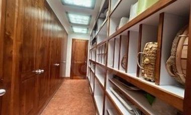Casa en condominio en venta en Lomas de Bezares