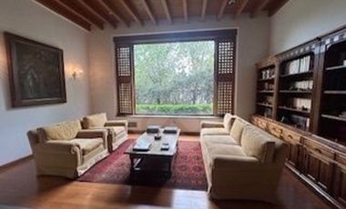 Casa en condominio en venta en Lomas de Bezares