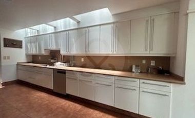 Casa en condominio en venta en Lomas de Bezares