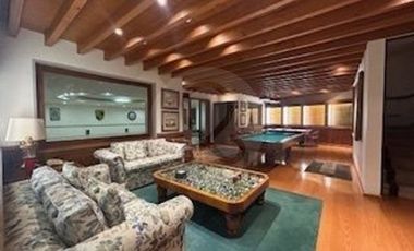 Casa en condominio en venta en Lomas de Bezares