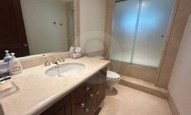 Casa en condominio en venta en Lomas de Bezares