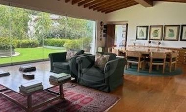 Casa en condominio en venta en Lomas de Bezares