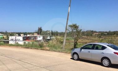 Terreno comercial en venta en Fraccionamiento Las Olas